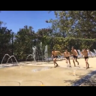 Un parc aquatique de 2000m² vu par les jeunes campeurs !