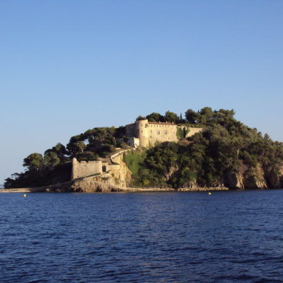 Plage de Brégançon - Camping de La Pascalinette®