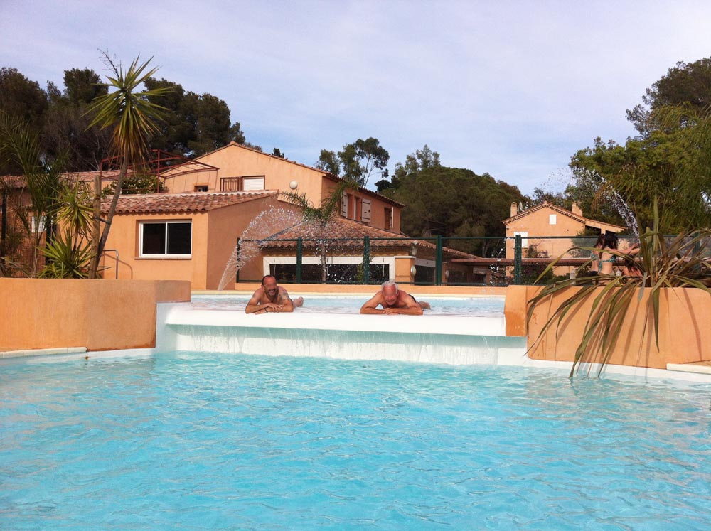 Heated pools at the campsite's water park Water park at our campsite Les Jardins de La Pascalinette ® in Hyères