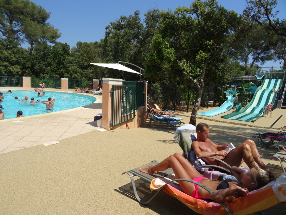 Camping Côte d'Azur Parc aquatique Piscines chauffées Transat Détente Vacances