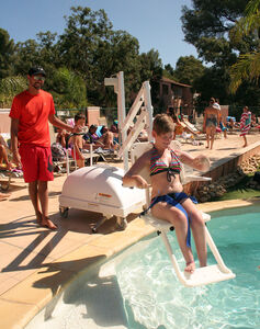 La-Londe-les-Maures Piscine PMR Vacances Adaptées