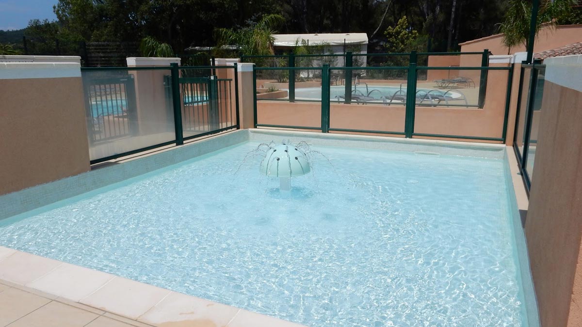 Pataugeoire chauffée Vacances Enfant Famille Jeux d'eau