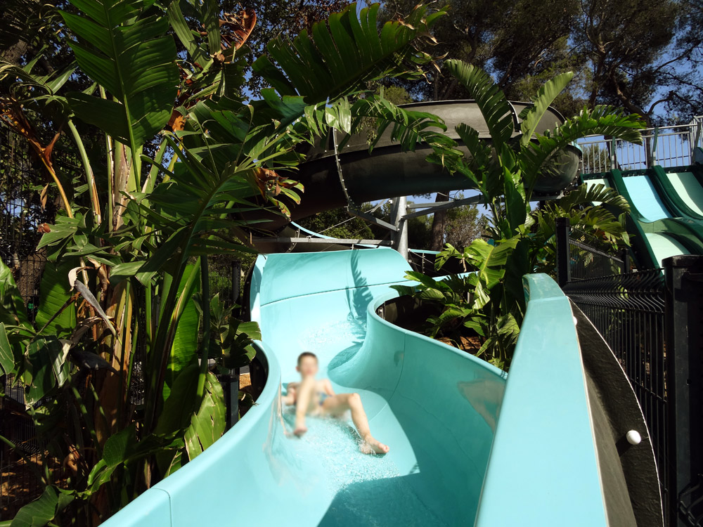 Espace aquatique Toboggan Jeux d'eau Vacances Enfant