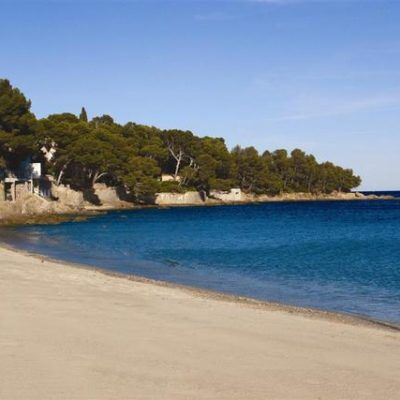 Grande plage du Lavandou - Camping de La Pascalinette®