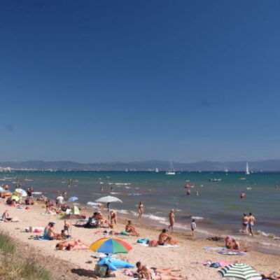 Plage de la Badine à Hyères - Camping de La Pascalinette®