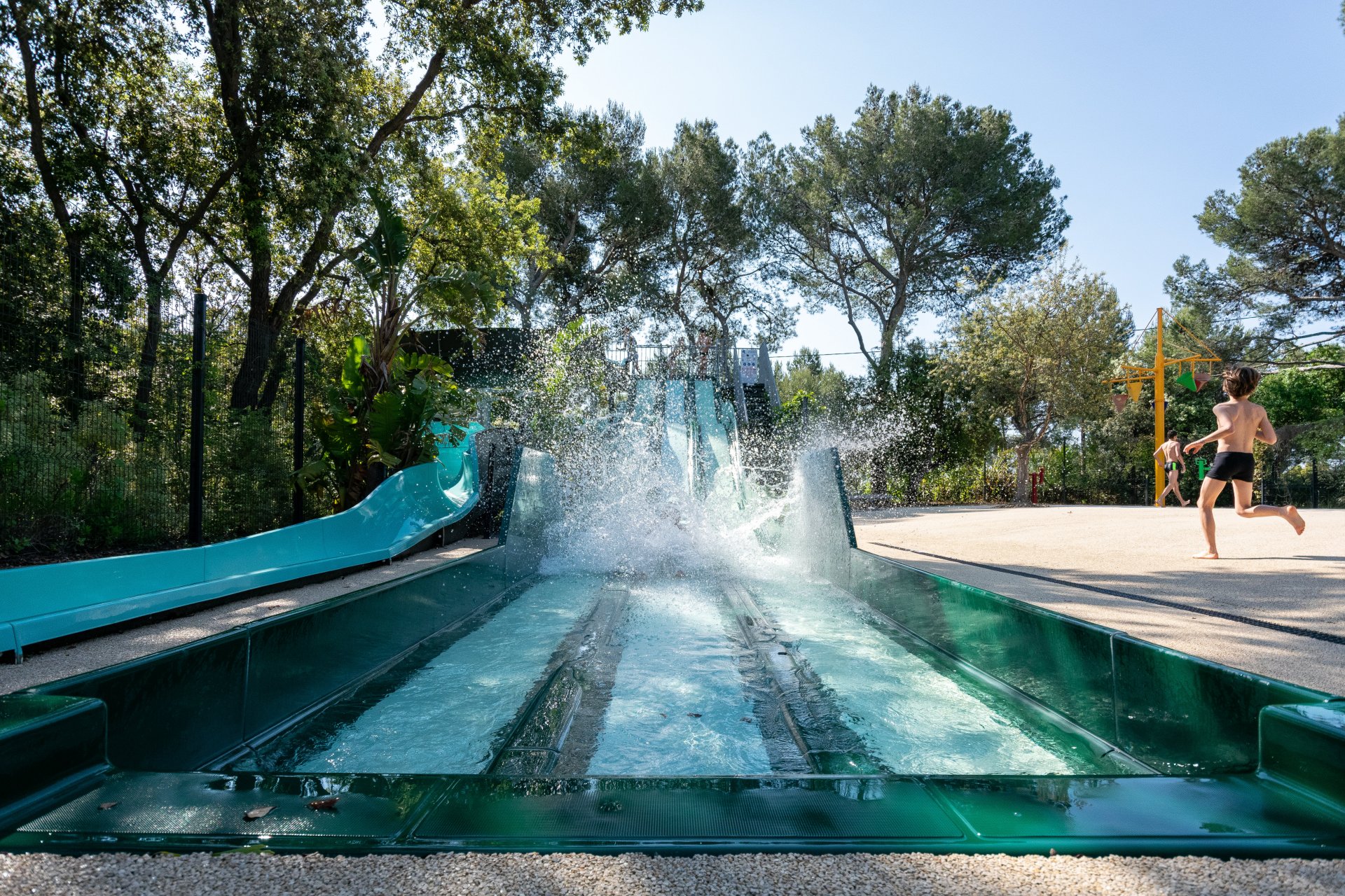 Camping Hyères Toboggan aquatique Piscine Jeux aquatiques