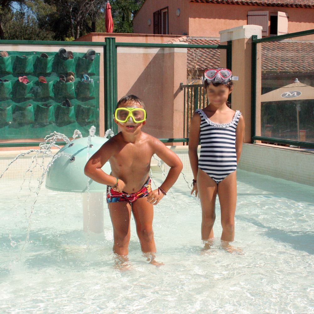 Camping Hyères Piscine chauffée Pataugeoire chauffée Vacances Enfant