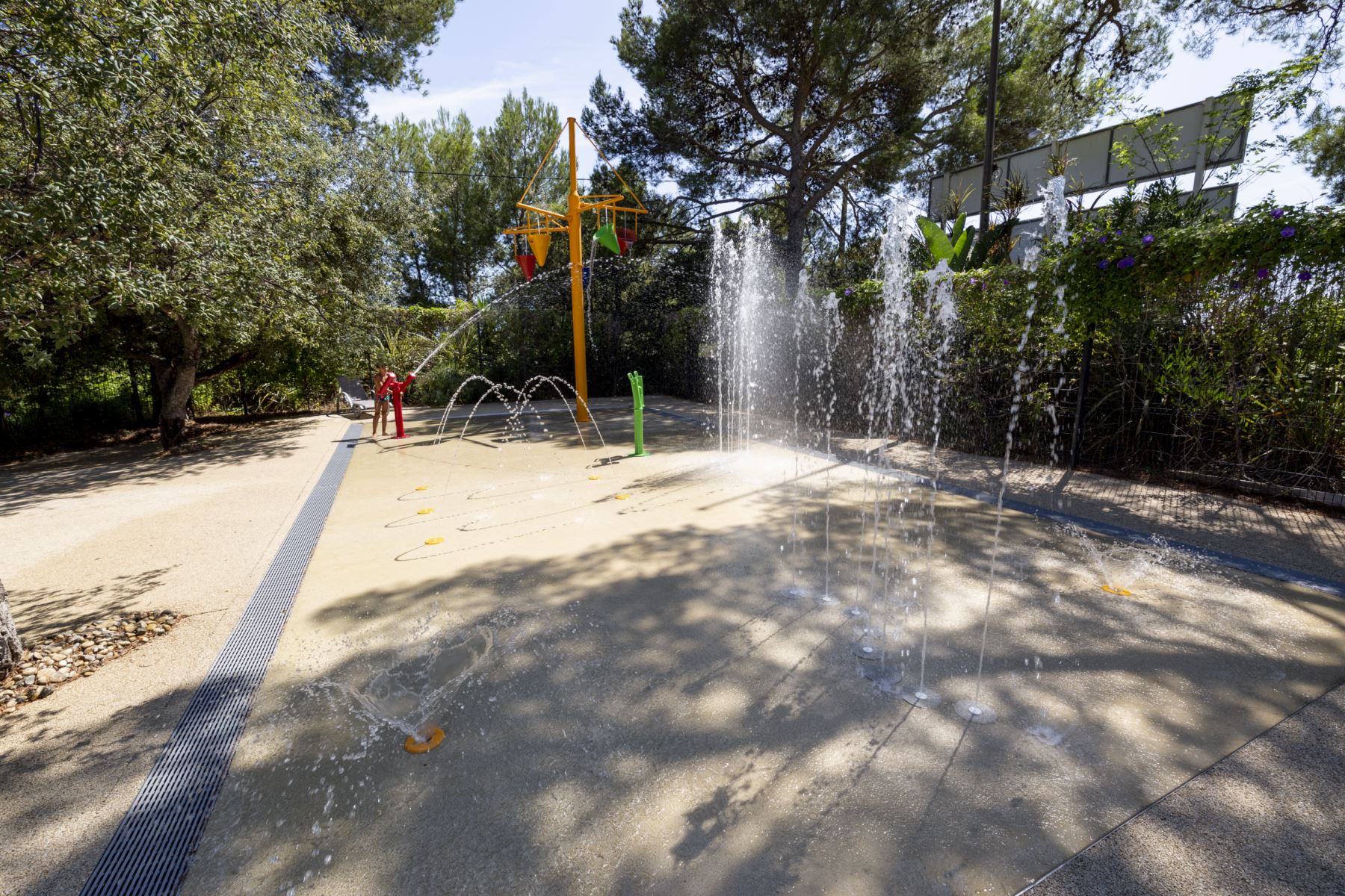 Parc aquatique Piscine Jeux aquatiques Animation Famille Enfant
