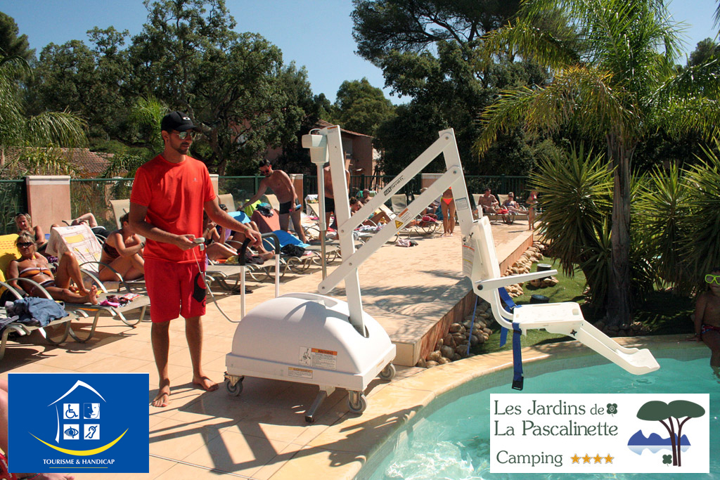 Camping Hyères Piscine PMR Handicap moteur
