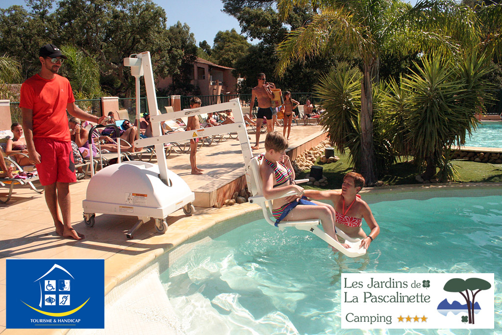 Piscine chauffée Accessible Fauteuil mise à l'eau PMR