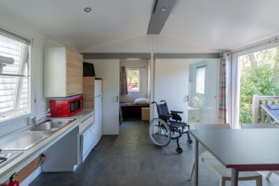 Barrierefreies Mobilhaus mit behindertengerechter Ausstattung auf unserem Campingplatz Barrierefreies Mobilhaus für Menschen mit Handicap