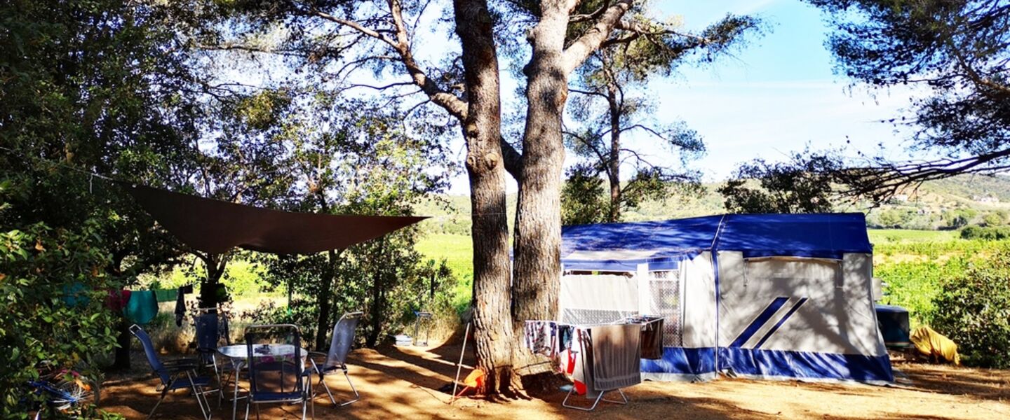 Plus de 120 m2 de nature vous attendent au camping