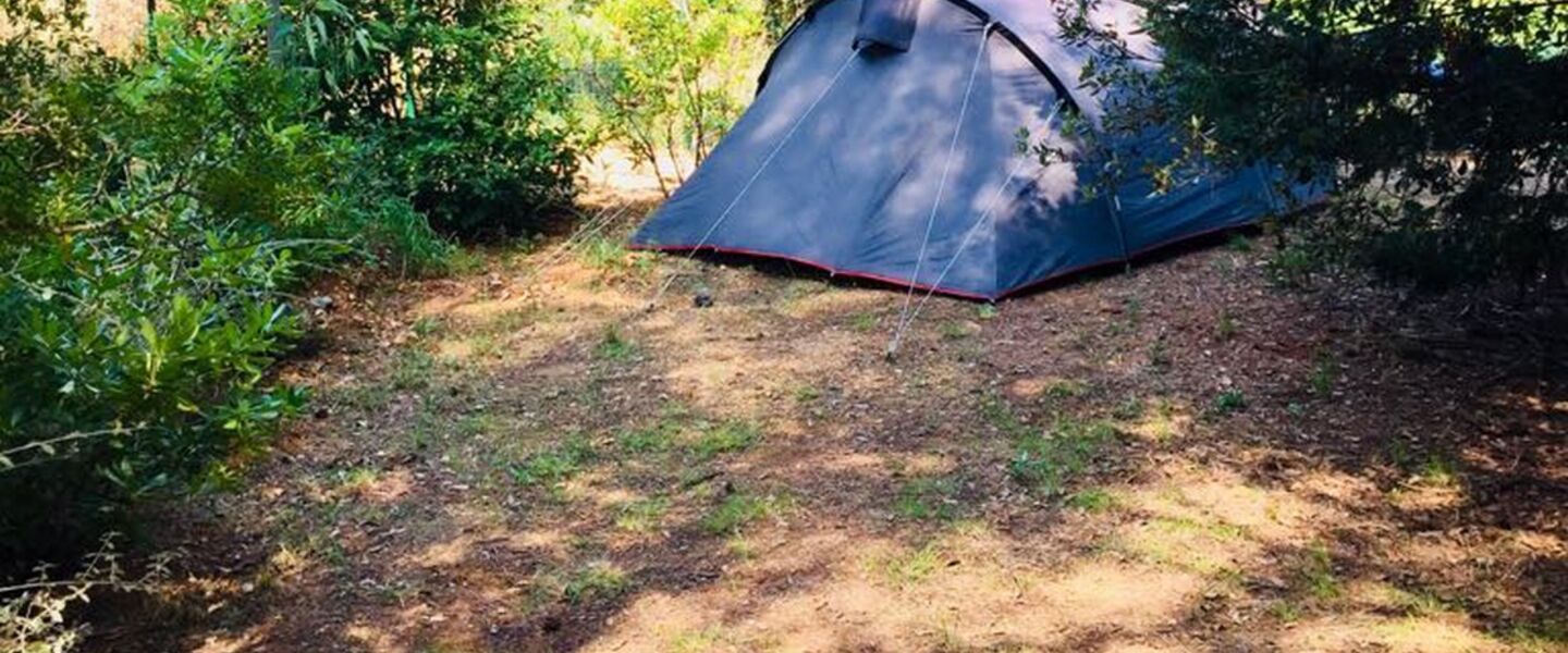 Emplacement small confort pour tente ou petite caravane