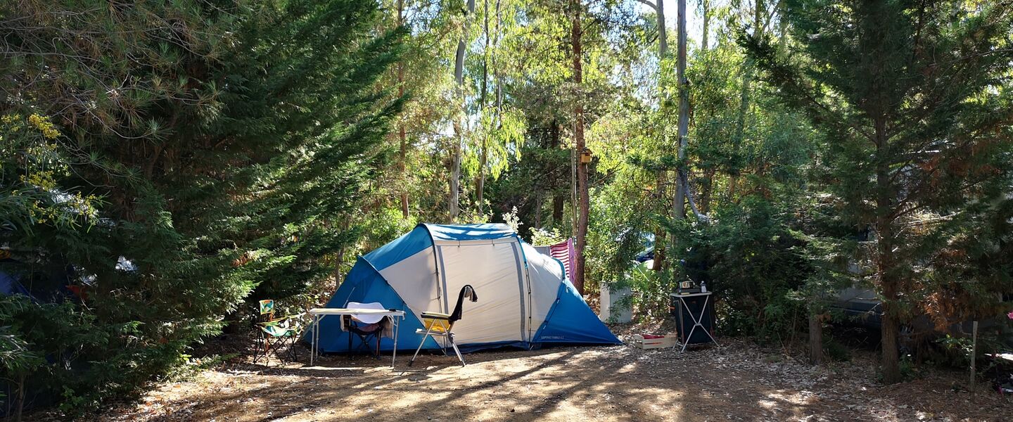 Vue d'une tente en Camping Var