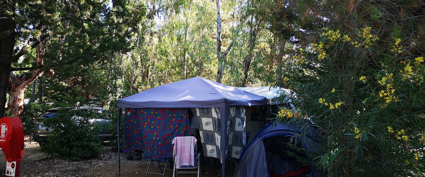 Vue d'un Emplacement en Camping Confort Var