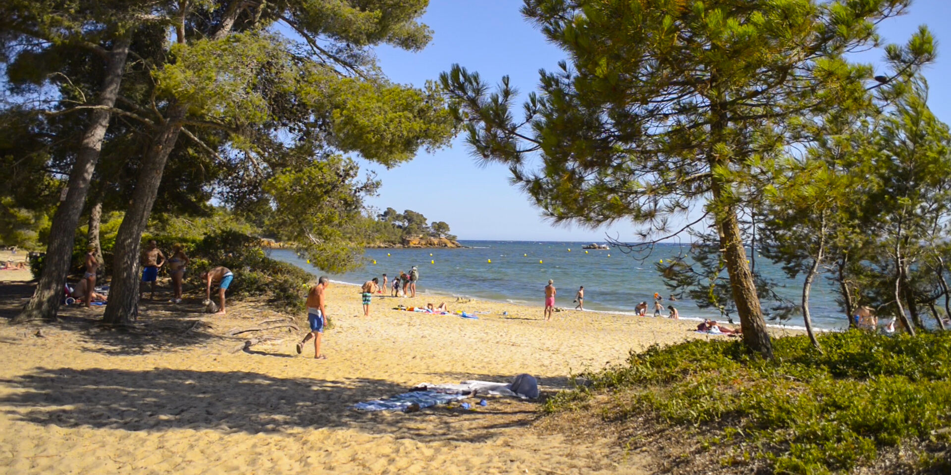 Plage à La Londe ou parc aquatique du camping ?