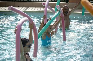 Camping familial avec animations piscines aquagym pool party