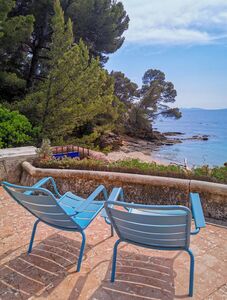 Vue d'une terrasse de la baie du Figuier