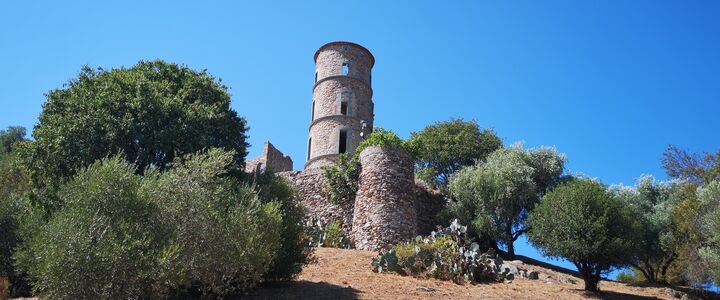 À découvrir à Port Grimaud  Grimaud Tourisme – Le charme de la Provence et  de la Côte d'Azur