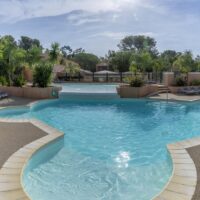 Jacuzzi and Zen space at the campsite Zen space in the water park of your La Londe campsite in the Var