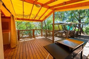 Vacances à 10 entre amis en camping nature