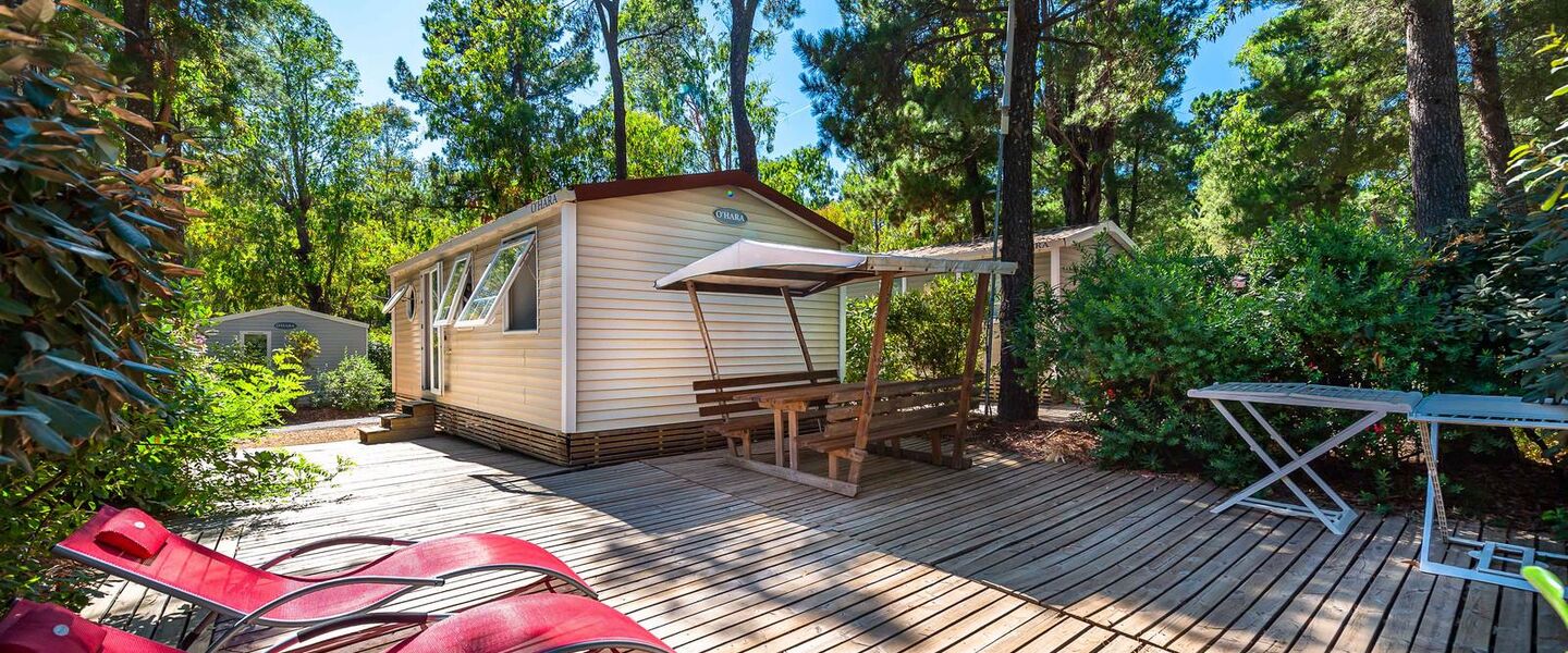 Mobile-home pour 6 personnes en camping avec parc aquatique