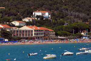 Plage du Lavandou proche camping bord de mer