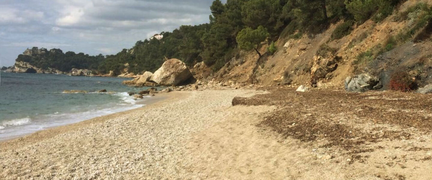 Plage de sable près de Toulon