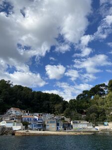 Crique naturelle près de Toulon