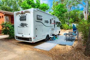 Emplacement caravane camping-car sur la Côte d'azur