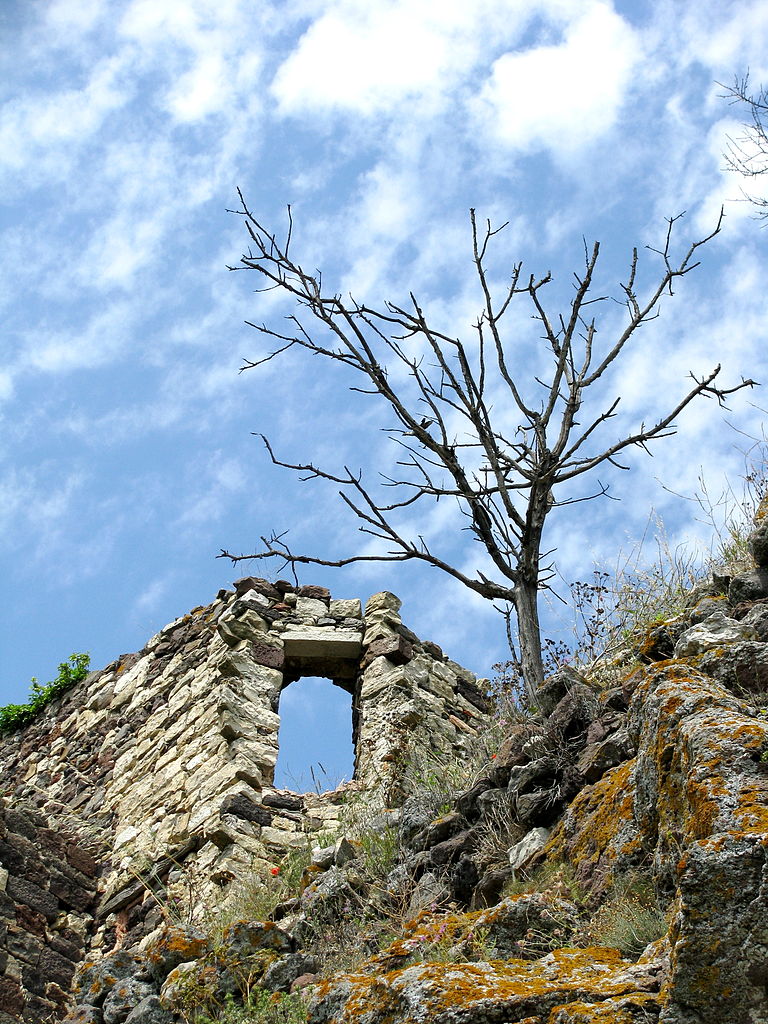 Évenos, commune varoise située en Provence-Alpes-Côte-d'Azur