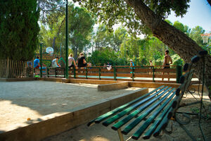 Infrastructures loisirs au camping avec les cigales du Var !