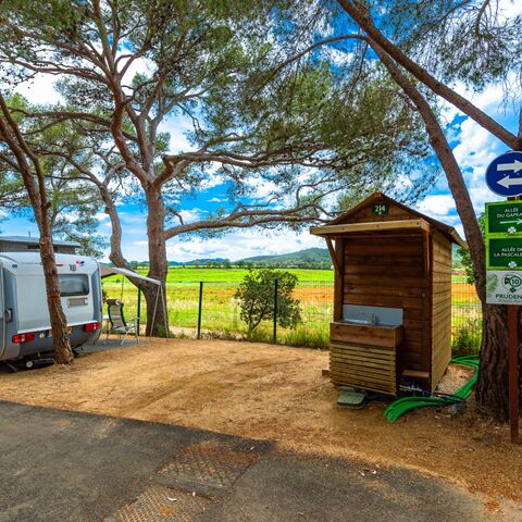 Grands emplacements Premium avec sanitaires privatifs